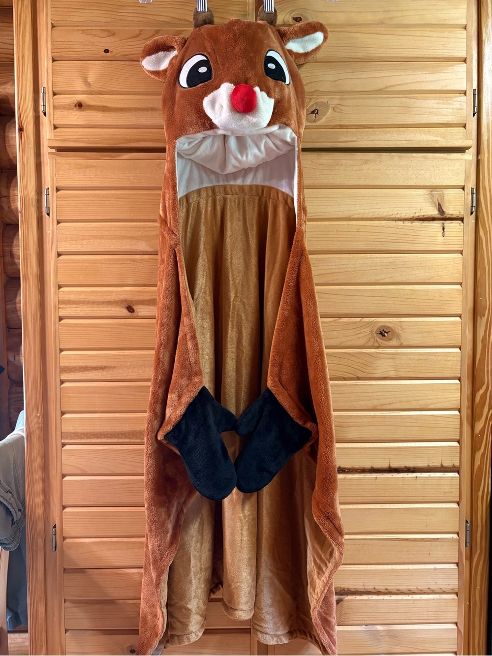 Kids Rudolph the Red Nose Reindeer Hooded Wrap Throw Blanket with Mittens